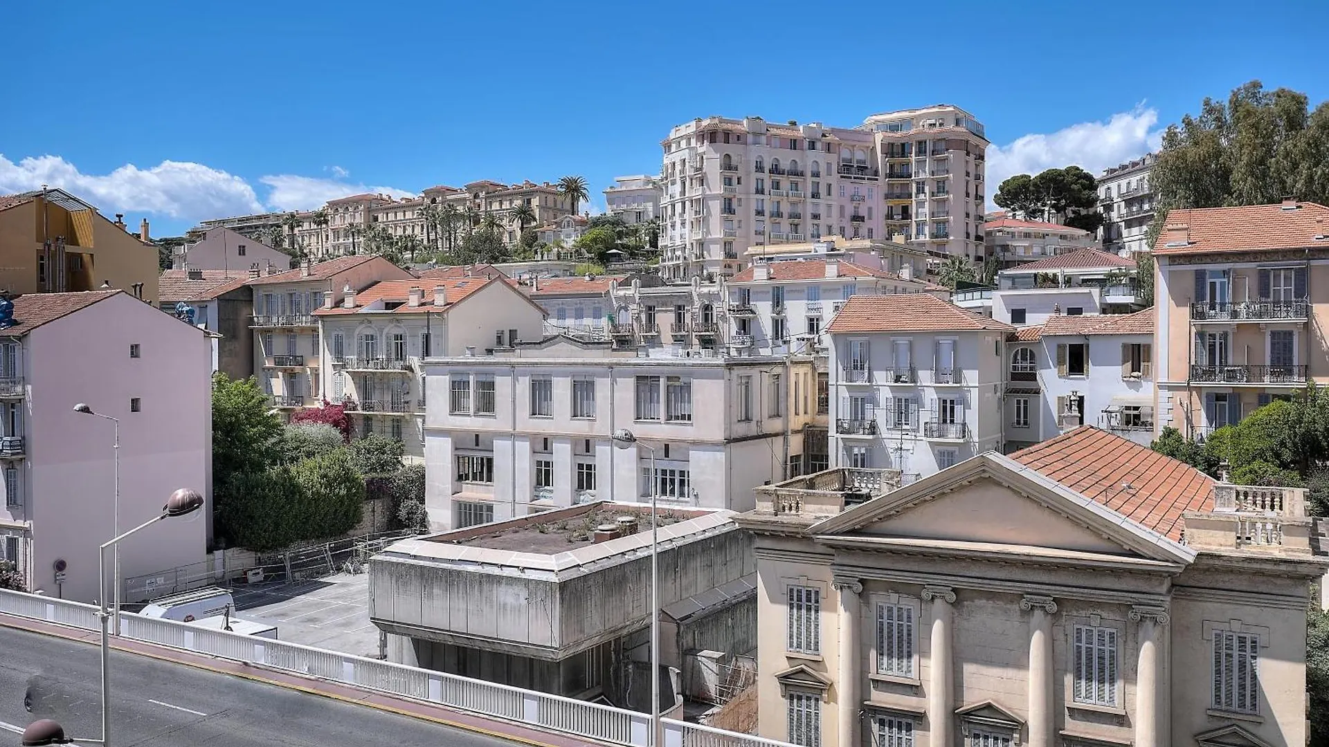 Le Eve- 350M Mer- 600 Palais-Vca Cannes